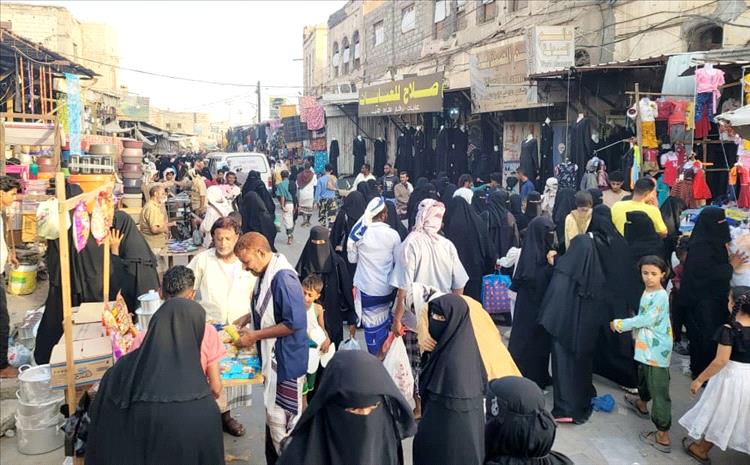 زواج الأجانب في لحج.. ”وعد بالرفاهية ينتهي بالمعاناة“